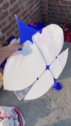 Making Patang with Leo Tukal