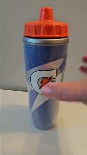 REVIEW: Gatorade Insulated Squeeze Bottle, Blue, 30oz