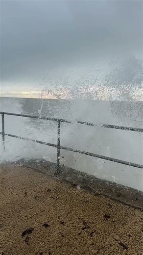 Wave hits high in slow motion #waves #wave #shorts #nature #ocean #extremeweather #shortsfeed
