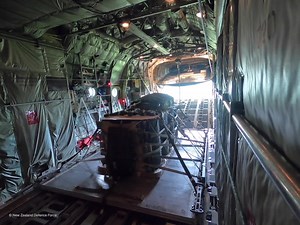 WATCH 🎥 A Hercules aircraft and crew from No. 40 Squadron successfully dropped their heaviest cargo in over 10 years during Exercise Skytrain at Base Ohakea. The 17,200lb (7801kg) heavy equipment platform needed four parachutes to have it land safely. The training will mean the crew are now equipped to drop even more aid or equipment to communities that need it. #NZAirForce #Force4NZ | Royal New Zealand Air Force