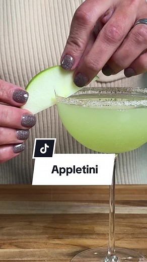 Refreshing Appletini Recipe for a Perfect Fall Sip