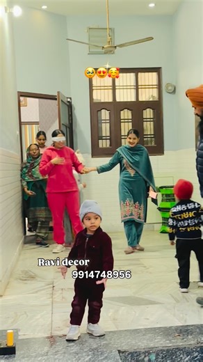 RaVi Ravi on Instagram: "#husband suprise wife @ravi_decoration_patran_72 #9914748956 #suprisebirthday #surprise #delliveryalloverindia"