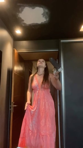 Manu Demarqui on Instagram: "ENVIE PRO SEU MARIDO E COMENTE AQUI SOBRE O SEU 😂 vestido indiano com a @coisasdemariacb @robi_rodrigues #viral #instagram #maridos"