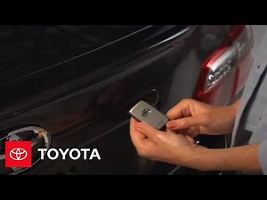 2007 - 2009 Camry How-To: Smart Key: Trunk Operation (XLE) | Toyota