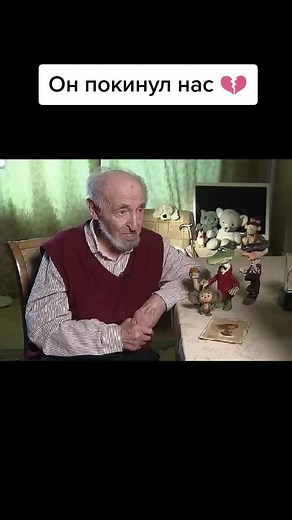 Engaging Puppet Show with Fun Characters