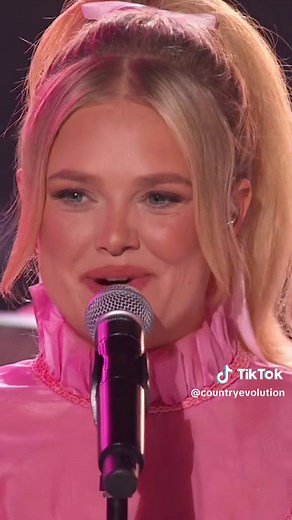 Hailey Whitters Performs 'Everything She Ain’t' at ACM Awards