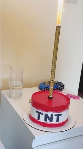 Minecraft TNT Cake with Real Sparkler! Explosive Birthday Idea #minecraftmovie #minecraft #tnt