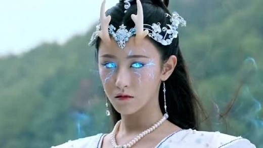 小龙女被人类沉塘，小龙女变龙人类吓惨，小龙女霸气复仇