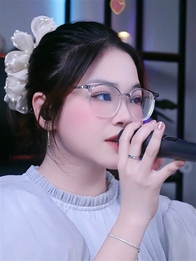 Way Back Home - Yến Nhi Cover #yennhicover #music #waybackhome #fyp #covers #nhacnaychillphet #trending #viral #shaun