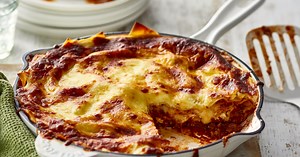 How to make béchamel sauce in the microwave