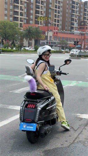 看得人心裡暖暖的！ #機車 #女騎 #摩託車