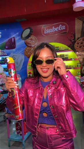 HIPER CANDY | CONFITERÍA | DULCERÍA 🍭 on Instagram: "Felices carnavales les desea La Familia de Hipercandy🎉🩷✨ Recuerda que con nosotros puedes conseguir todo lo que necesites para celebrar estos carnavales POR TODO LO ALTO🔥🎊 📍 Visítanos en nuestra sede principal y sede Periférico #hipercandy🍫🍬🍭 #valencia #carnaval #chuches"