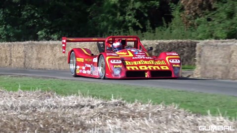 Ferrari 333 SP V12 screaming up Goodwood Hill