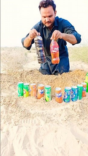 Storing Cold Drinks 🍷🍻 Under Hot Desert Sand 🏜️ | Natural Cooling Experiment #shorts #desertsurvival