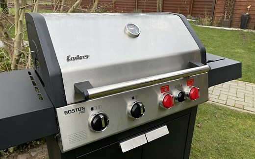 ALDI-Grill für 299€: Enders Boston Pro 4 KR Turbo II im Test - BBQPit.de - Grillrezepte, Tipps & Tricks, alles über Barbecue