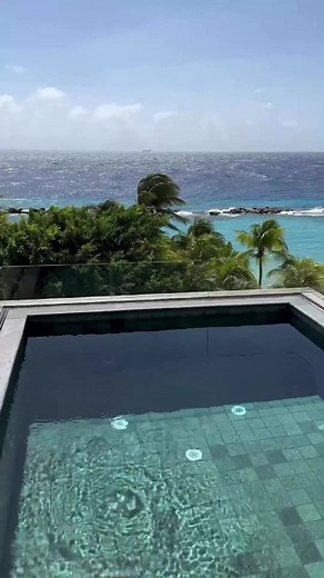 Where your private pool meets the sea ✨ #kontikibeachresort #kontikibeach #beachresort #luxurytravel #luxuryresort #curacao #island #kontiki #resort #traveltiktoker