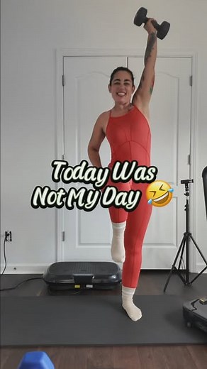 Mimi G on Instagram: "🤣🤣🤣 Today was hard! I was already tired, sore and not in the mood. I did it anyway but 😅 I almost didn’t make it y’all I just had to laugh!"