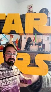 Enfin ! Un diorama Star Wars en Lego original et créatif ! 3 scènes cultes magnifiquement réalisées. C'est du grand art ! Beautiful idea by @stackedbymike #StarWars #Lego #Diorama #FanArt #CréationLego StarWarsLego | mister_world_reporter