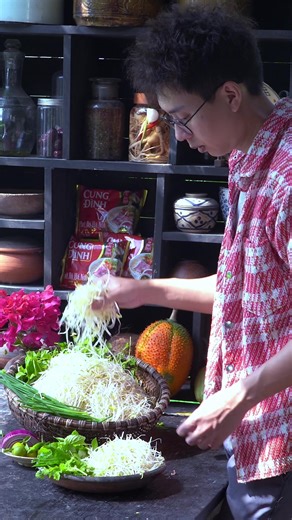 Thu hoạch giá dài cùng Lộc để ăn phở tươi