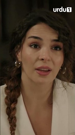 Woh Maazi Mein Jee Rahi Hain 😔🕰 #Shorts #MohabbatAajBhiZinda #TurkishDrama | Ep 27