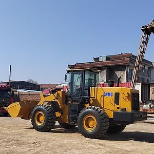 [Hot Item] Chargeur avant électrique télescopique mini avec 4X4 entraînement par roues moteur diesel utilisé 1000kg charge utile nominale attachement de seau chargeur