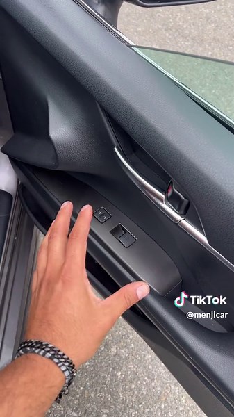 How to Avoid Mechanic Scams When Repairing Cars