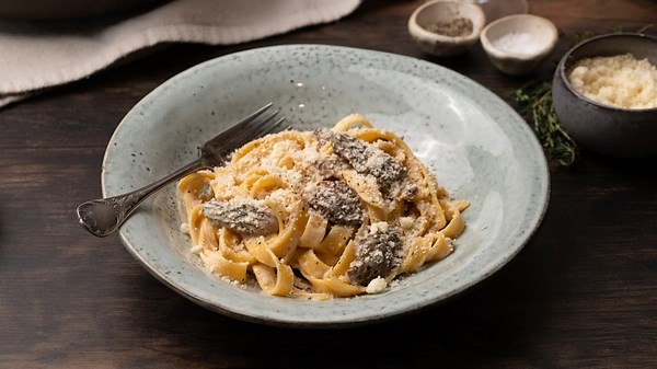 Earthy morel mushroom cream sauce pasta recipe