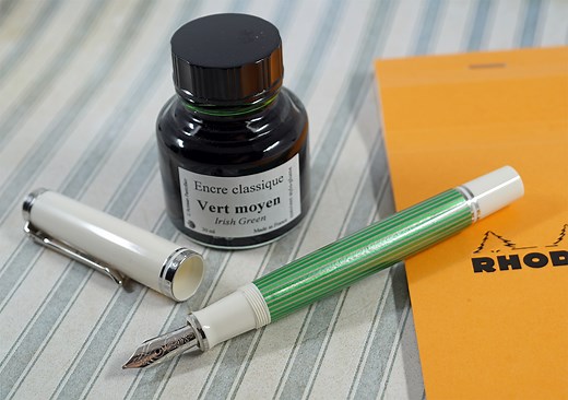 Review: M605 Green-White (2021)