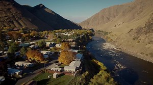 The Idaho Transportation Department (ITD) is partnering with Idaho native, former Boise State and current Dallas Cowboys’ linebacker Leighton Vander Esch to remind Idahoans to buckle up. https://itd.idaho.gov/safety/ | Boise State Broncos