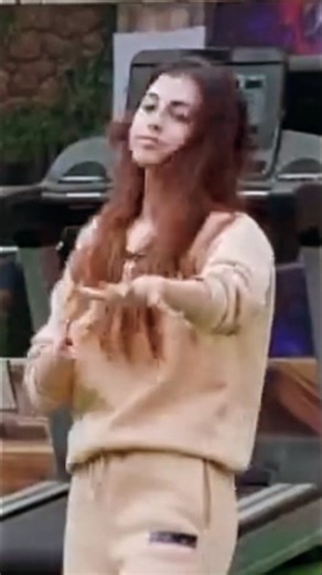 Tajmina Khatun on Instagram: "Bijli bijali Dance ❤️#biggbosswinnerfarrhana"