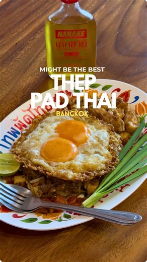 This place could very well be the best Pad Thai I’ve eaten in Thailand. It’s really not cheap, so I definitely won’t eat it often, but during those days when that craving comes… this place will hot the spot. I was skeptical but that was good. 📍 Thep Pad Thai, Bangkok 🏷️ 199 THB 25 THB 40 THB ⏱️ 10:00 AM - 8:00 PM #thailandtravel #thailandfood #thaifood #bangkokfood #bangkokeats