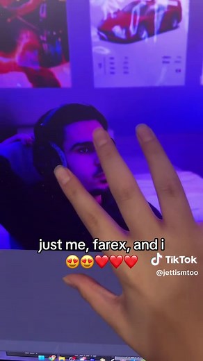 @Farex ❤️❤️❤️❤️❤️ | is jettism a girl