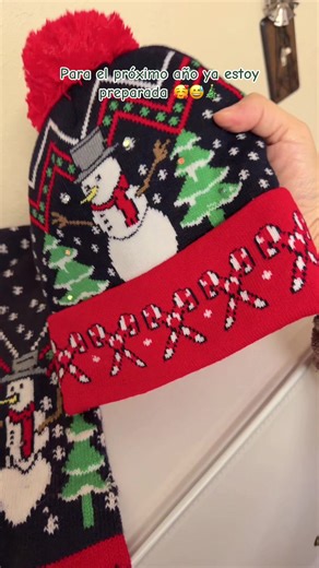 Knitted Christmas Hat and Scarf Set with LED Lights