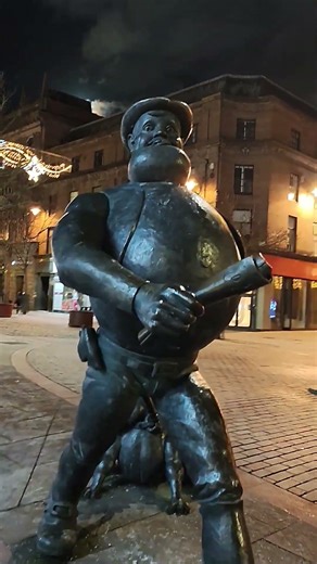 Lifting Cows & Eating Cow Pies | The Legend of Desperate Dan #shorts