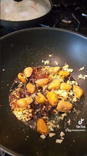 Quick and easy mussel stir fry!