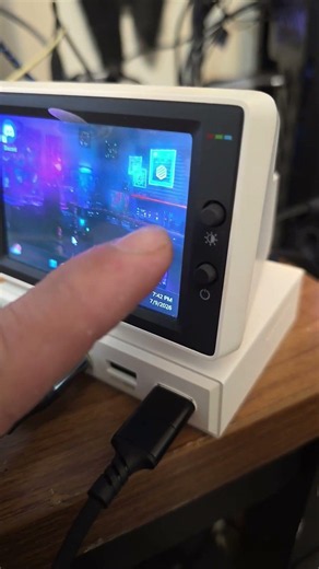 3.5in Display USB Hub