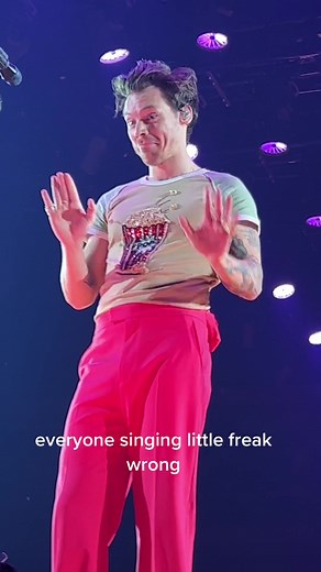 Harry Styles' Unique Lazy Eye: A Vocal Mishap with One Direction