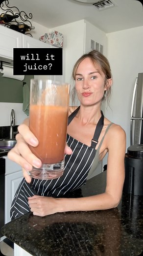 wow I just broke my 20 year strike against grape juice without even realizing it. 🍇 What should I juice next? | Vanessa Papa