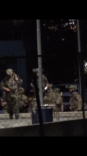 Members of Delta Force and 24th STS 🇺🇸 During urban training, San Antonio, Taxes. #1sfodd #deltaforce #24thsts #tier1 #specialmissionunit #160thsoar #urbantraining ##specialtacticssquadron #specialforces #เดลต้าฟอร์ซ