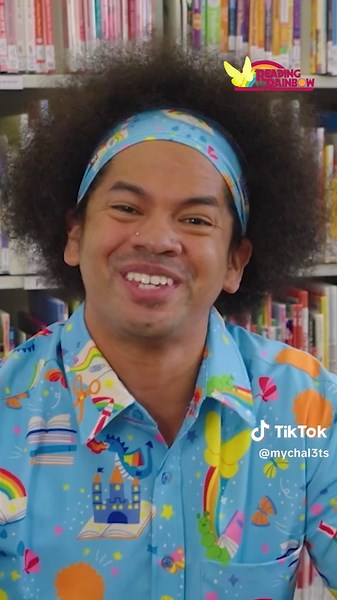 Today on Reading Rainbow! 😁🦋 Join us to read… Bitsy Bat: School Star! ✨🥳 🌈 Tune in on YouTube on Reading Rainbow Official 🌈