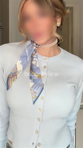 쁘띠 스카프 이렇게 예쁘게 우아하게 🤗🤩 #fashion #scarf #꿀팁 source@paulinakurka12