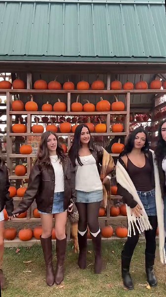 Pumpkin Maxing Outfits: Fall Fashion Inspiration 🎃