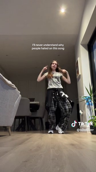 Cheshire Dance Revival: Remembering ITZY's Moves