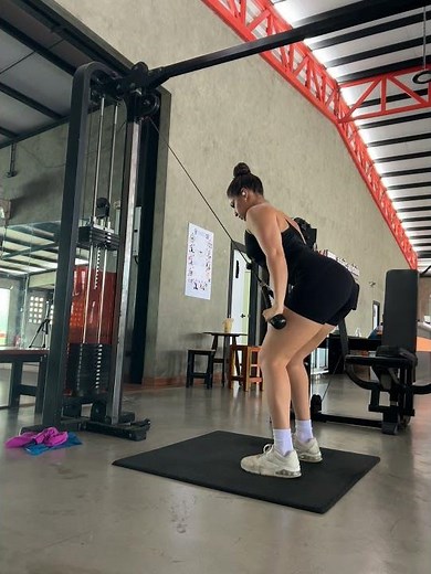 How to: Cable rope lat pullover