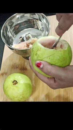 2 Min Guava Juice 😱 | Super Easy Recipe#Guavajuice##guavarecipe#summerdrink##healthyrecipe##shorts