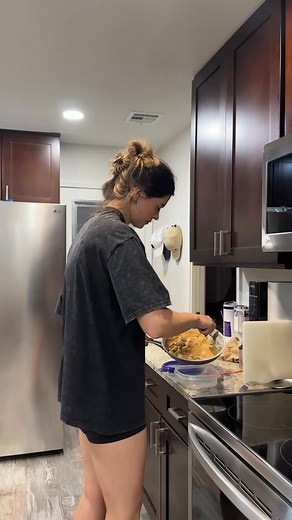 Getting prepped for my shifts is necessary 😭 what do you guys bring for lunch #nurse #nursetok #nurselife #nursesoftiktok #healthcareworker #healthcareworkers #nurseproblems #nursememe #nurses #foryou #foryoupage #fypシ #fyp #reels #reelsviral #reelsfb #viralpost #nurse #nursesoftiktok #nurses #nursing | Weird and Wonderful Secondhand Finds Sharing