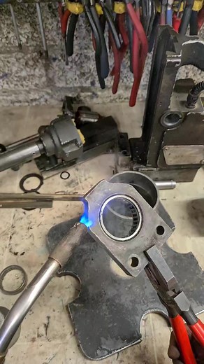 Replacing a needle bearing in a aluminium housing. #tools #needlebearing #bearing #repairable #repairs #engineering #manufacturing #fabrication #mandrill #powertools #blowtorch | Deandohertygreaser