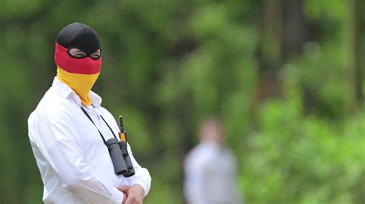 Undercover bei "Heimat"-Jugend - Hitlerlieder am Lagerfeuer - wie die JN "Mädel" rekrutiert