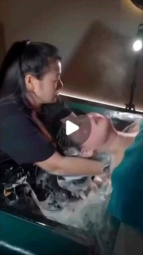 TUTORIAL MAKEUP on Instagram: "Mumpung weekend jangan lupa relaksasi dulu beb 😃 . . Credit : dm . . ======================= Suka videonya? Follow aja : . 💋 @tutorial.makeup.indo 💋 @tutorial.makeup.indo 💋 @tutorial.makeup.indo . =========================== . . #makeuptutorialindonesia #tampilcantik #makeuplokal #ivgbeauty #makeupmodern #makeupindonesia #modelindonesia #inspirasimakeupwedding #belajarmakeup #inspirasimakeup #makeuppemula #makeupsimpel #alismata #dandancantik #tipsdandan #makeu