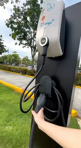 Charge into the sunset in style at Singapore EXPO. 😎 We're now the largest EV charging hub in the eastern part of Singapore with 20 EV charging lots. #singaporeexpo #evcharging | Singapore EXPO